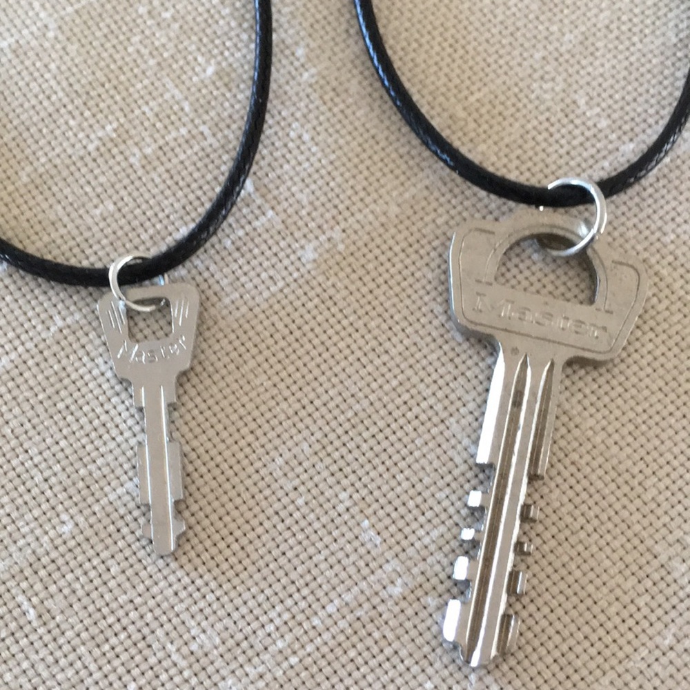 HAND CRAFTED Vintage Master Key Necklace Set Silver Toned